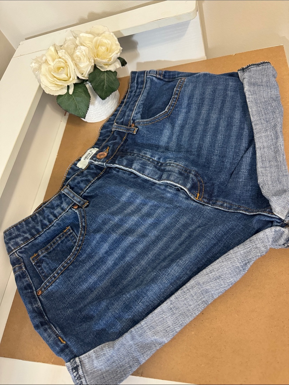 Super cute Forever 21 dark blue denim short Size 30